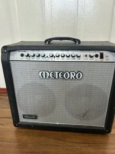 Amplificador Meteoro Vulcano G100