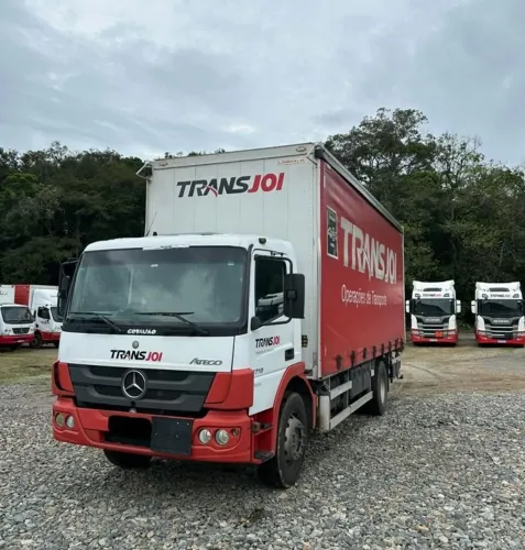 Caminhão Mercedes-Benz Atego 1719 Sider 2019 - Ótimo Estado!