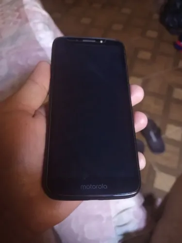 Celular novo barato