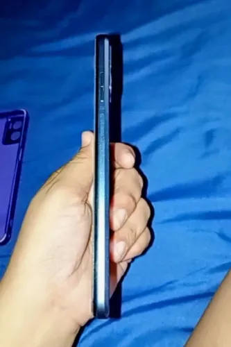 Vendo este celular em ótimo estado $ 300 sem choro
