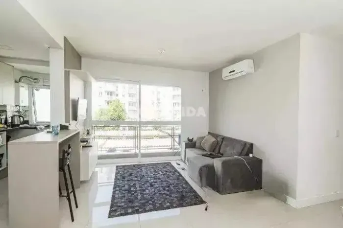 Apartamento mobiliado 2 quartos sendo 1 suíte próximo ao Iguatemi!