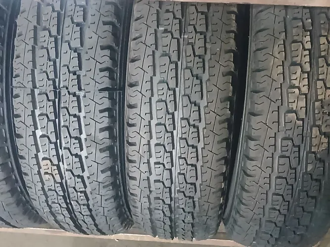 Pneu Remold 185R 14 kombi