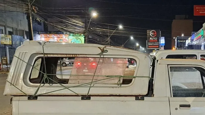 VENDO CAPOTA de FIBRA da Ford Pampa <br>