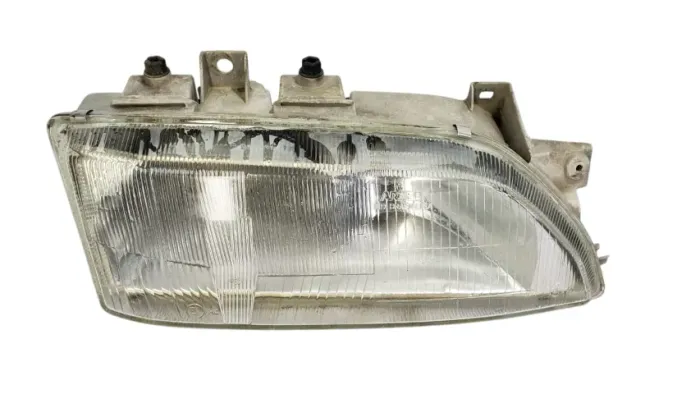 Farol ld. Direito Ford Escort XR3 Europeu 93-96 Sapão (LEIA)