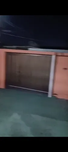 Aluga-se casa .3 quarto 2 banheiros. Quintal. Garagem pra 2 carro