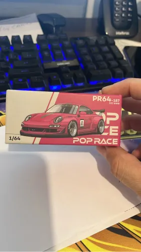 Pop race Porsche 997 RWB rosa