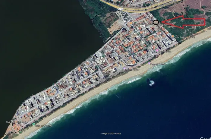 Lote com 450 M², plano, na Praia do Pecado - Macaé - RJ