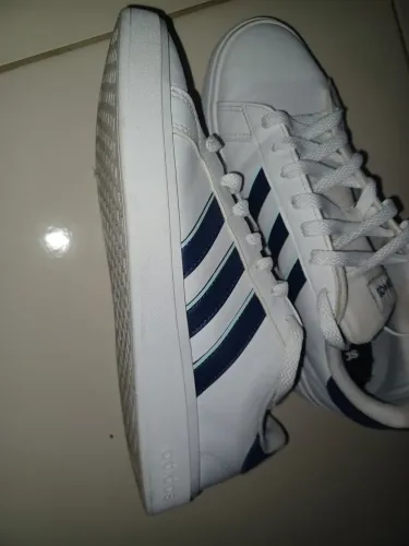 Vendo tênis semi novo