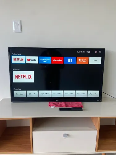 TV Smart Gigante | 43 Polegadas | Muito nova Philco
