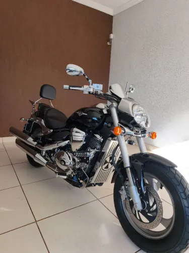 Boulevard M800R 2015 sem detalhes
