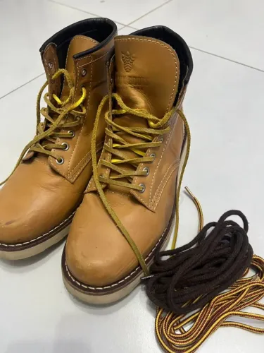 Bota de Couro legítimo da Black Boots Amarela