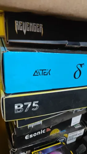 Placa mãe de computadores para retirada de peças