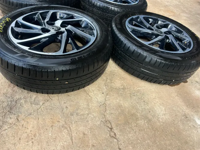Rodas /pneu yaris