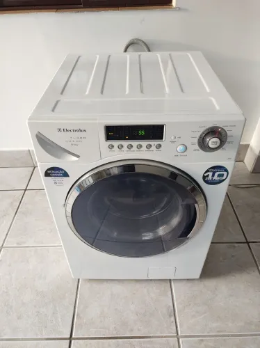Vende lava e seca Electrolux 9 kg funcionando perfeitamente