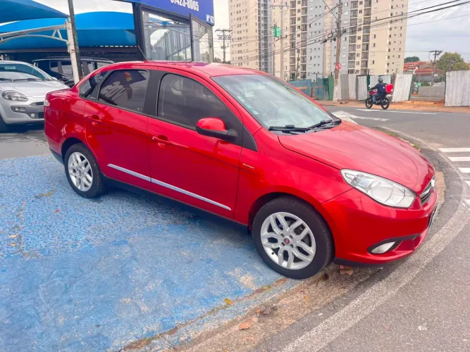 Fiat Grand Siena Essence Dual. 1.6 Flex 16V 2014