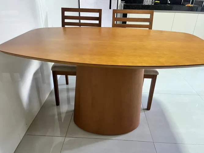 Mesa resistente completa a pronta entrega de madeira