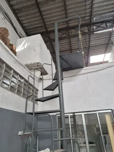 GALPÃO COMERCIAL PARA LOCAÇÃO NO CAMBUCI | 350m² | ESPAÇO AMPLO E VERSÁTIL