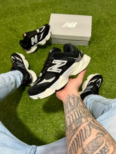 Tênis New balance 9070