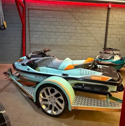 carretinha jet ski, reboque para jet ski, carreta rodoviaria jet, carretinha esportiva