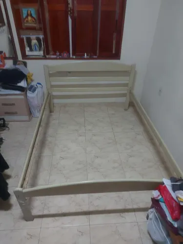 VENDA - Cama de casal + colchão.