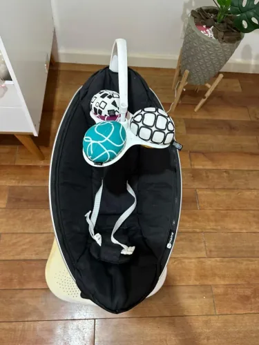Cadeirinha de descanso Mamaroo 4moms