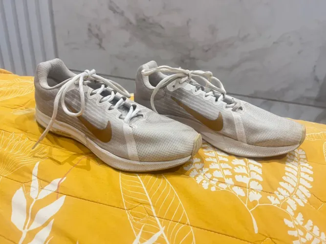 Tênis Nike original - Downshifter 8