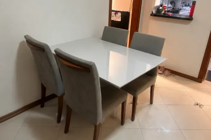 Mesa de Jantar tampo vidro branco Laca