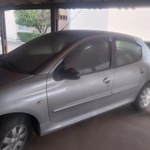 Peugeot 207 XR Sport 1.4 Flex 8V 5P 2011