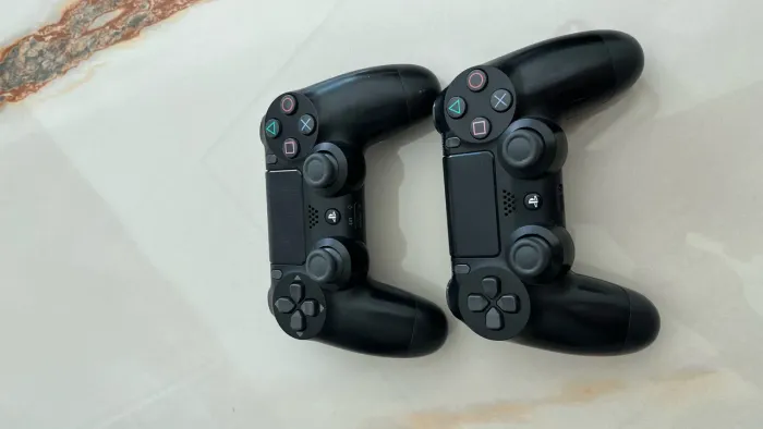 Manetes PS4