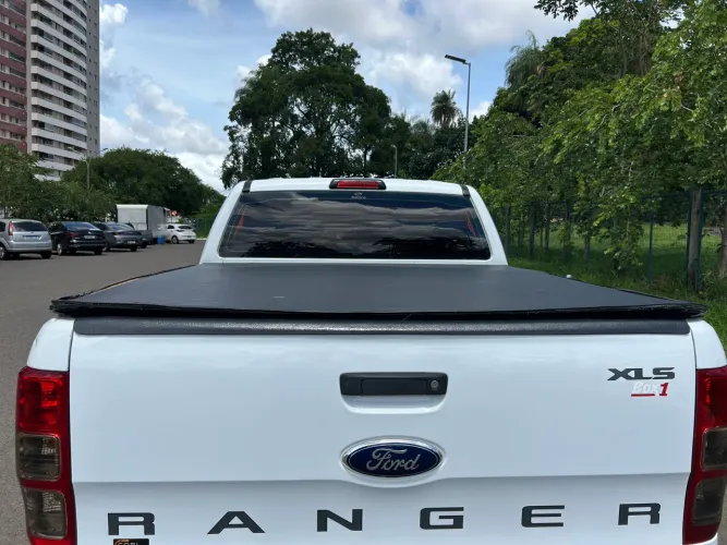Ford Ranger XLS 2.5 16V 4X2 CD Flex 2015