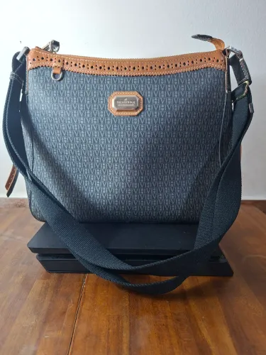 Bolsa da Victor Hugo modelo Mirna Oxford em Canvas (desapego)
