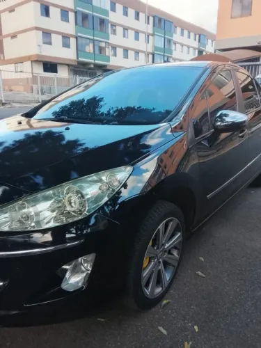 Peugeot 408 Sedan Allure 2.0 Flex 16V 4P Mec. 2013