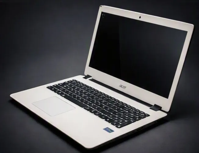 Notebook ACER Excelente para estudos, trabalho e lazer.