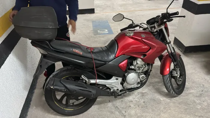 Fazer 250 2008, funcionando tudo .