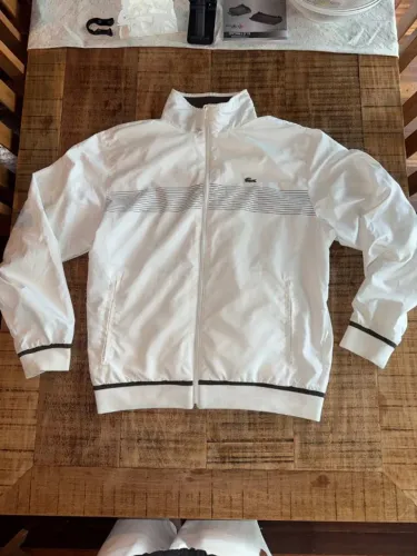 casaco lacoste sport