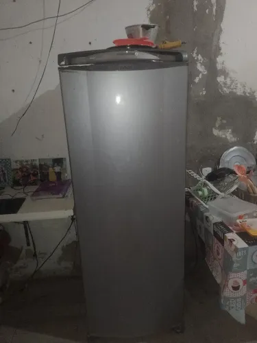 Geladeira Consul fosfree.  Venda rápida 400$