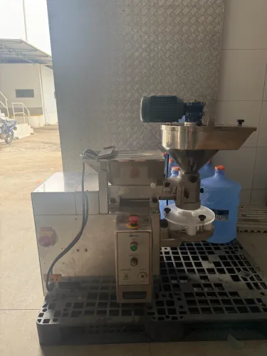 Máquina de coxinha e salgados Indiana