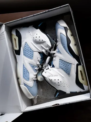 Jordan 6 UNC Original Usado