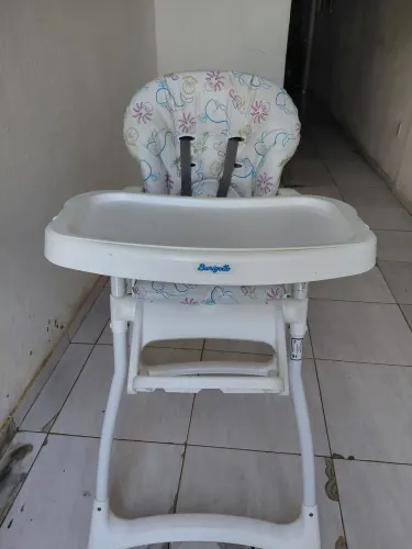 Cadeira de alimentação