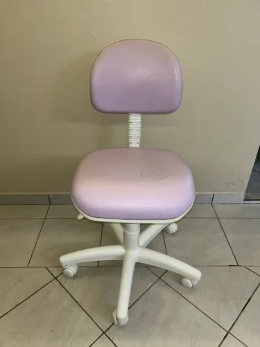 Cadeira Giratória  Lilás Para Escrivaninha / Estudos