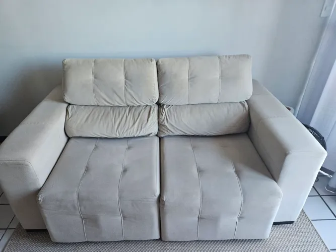 Vendo Sofá para sala de estar, retrátil.
