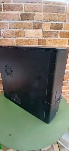 Gabinete para computador vazio descricao abaixo