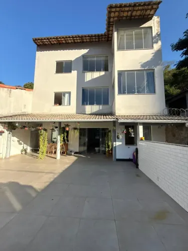 Sobrado (4 andares)para venda com 365 metros quadrados em Praia de Santa Helena - Vitória 