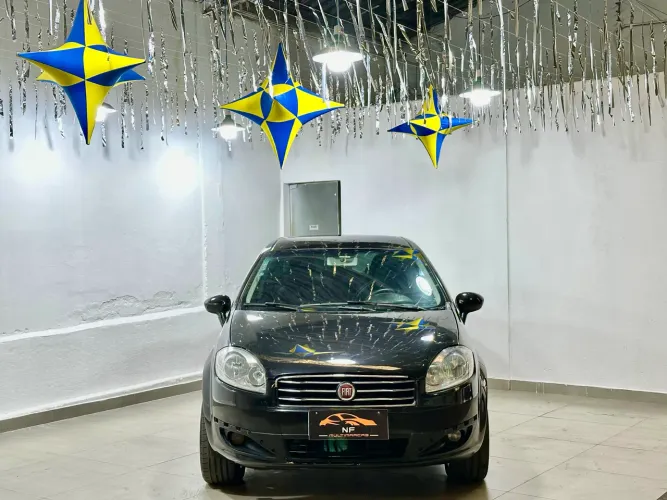 Fiat Linea Essence 1.8 Flex 16V 4P 2016