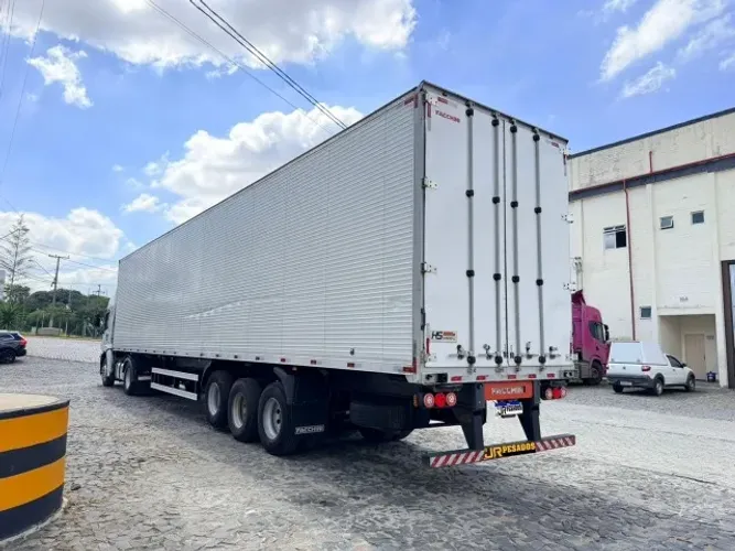carreta baú 30 paletes facchini 3 eixos ano 2021 com pneus