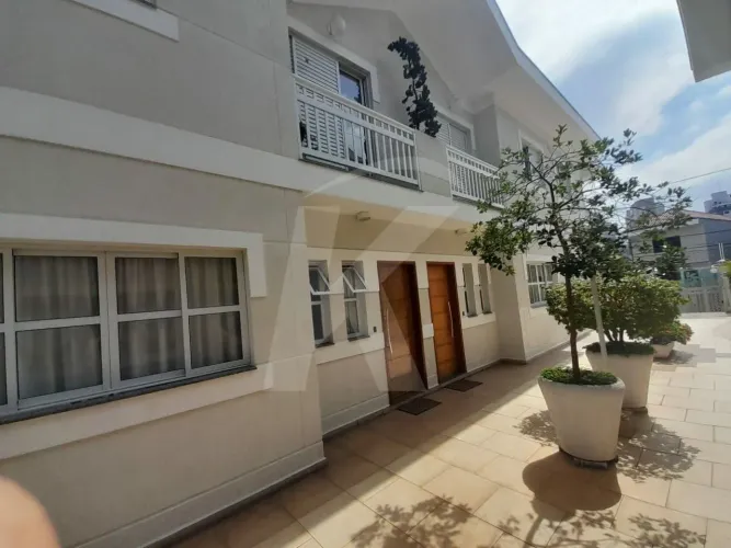 Sobrado em Condomínio Fechado 131m² 3 quartos, 3 Vagas, Lazer Completo!