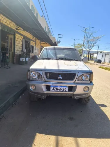 Mitsubishi L200 GLS 2.5 4X4 CD Diesel 2003