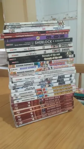 Mangás e livros usados em ótimo estado, confira legenda
