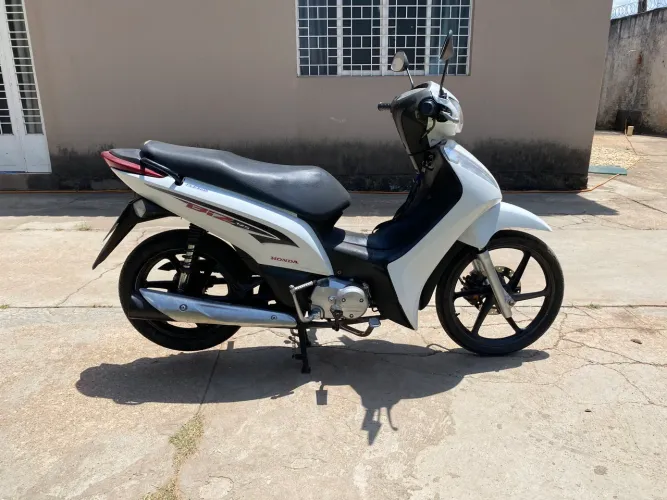 Honda Biz Branca 13/14