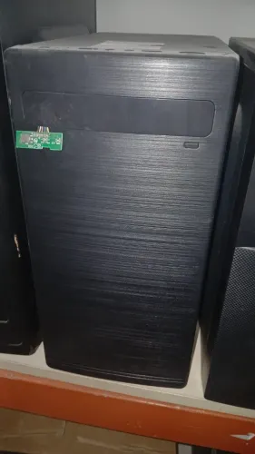 CPU LENOVO "Cpu lenovo I5 de 2th 8gb ram 32gb ssd"